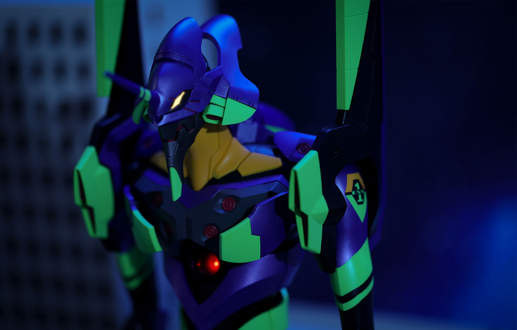 MENG EVANGELION UNIT-01 (PRE-COLORED EDITION)