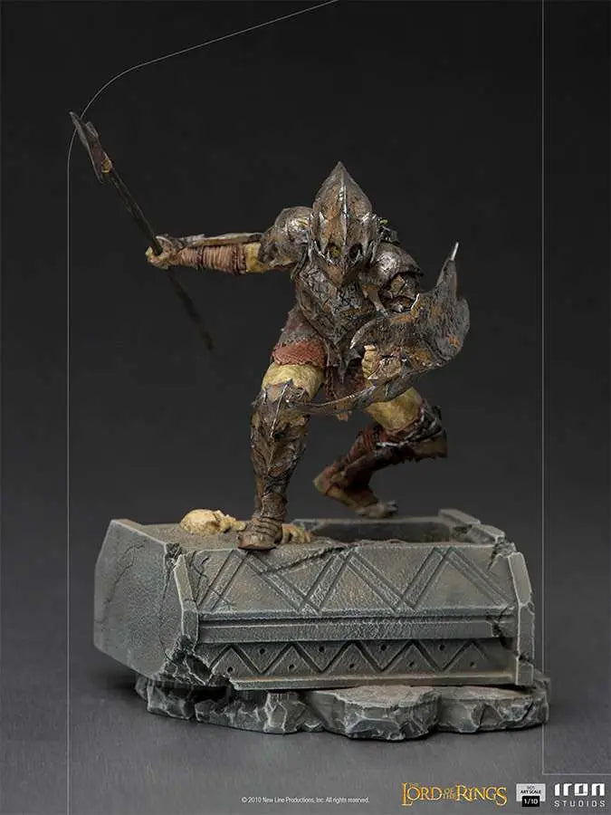 LOTR ARMORED ORC 1/10 ART STATUE