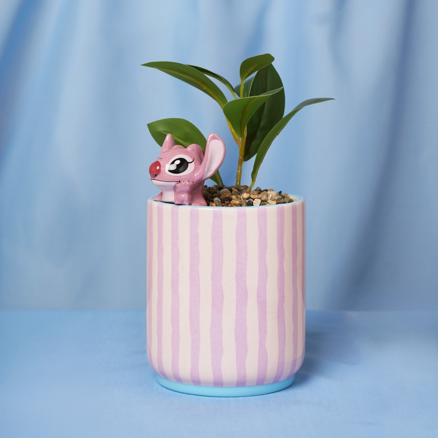 ANGEL - Planter with a Angel 3D Stitch + Faux Plant