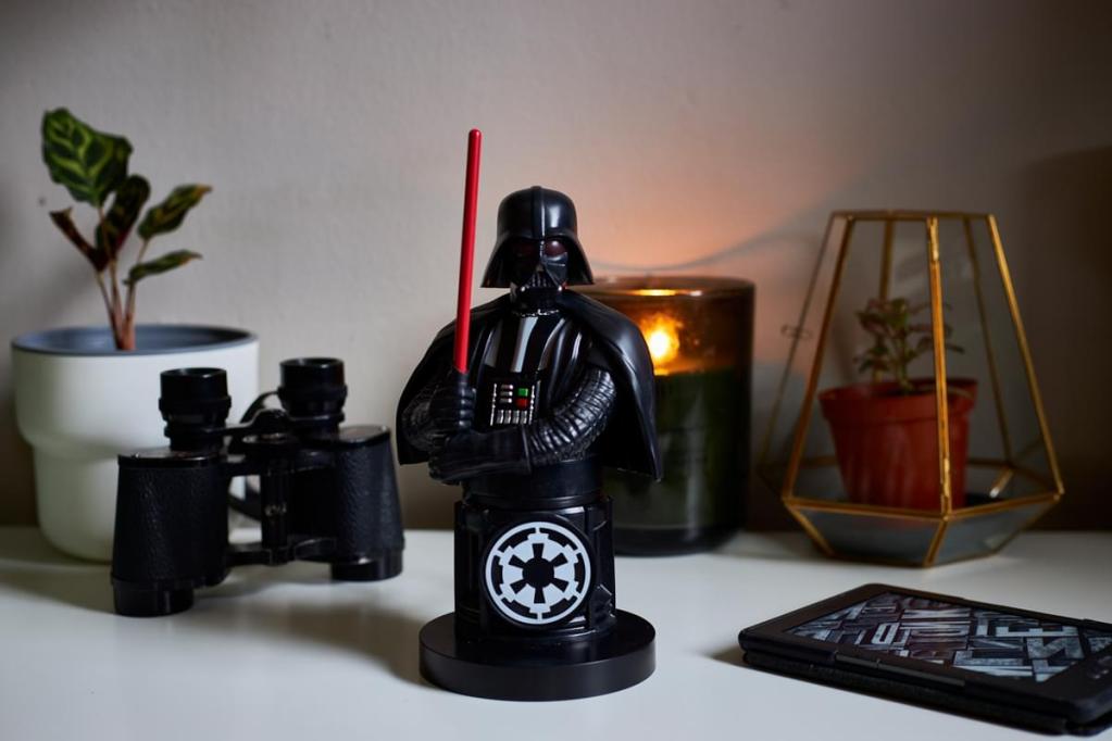 STAR WARS - Darth Vader - Controller & Phone Support - 20cm