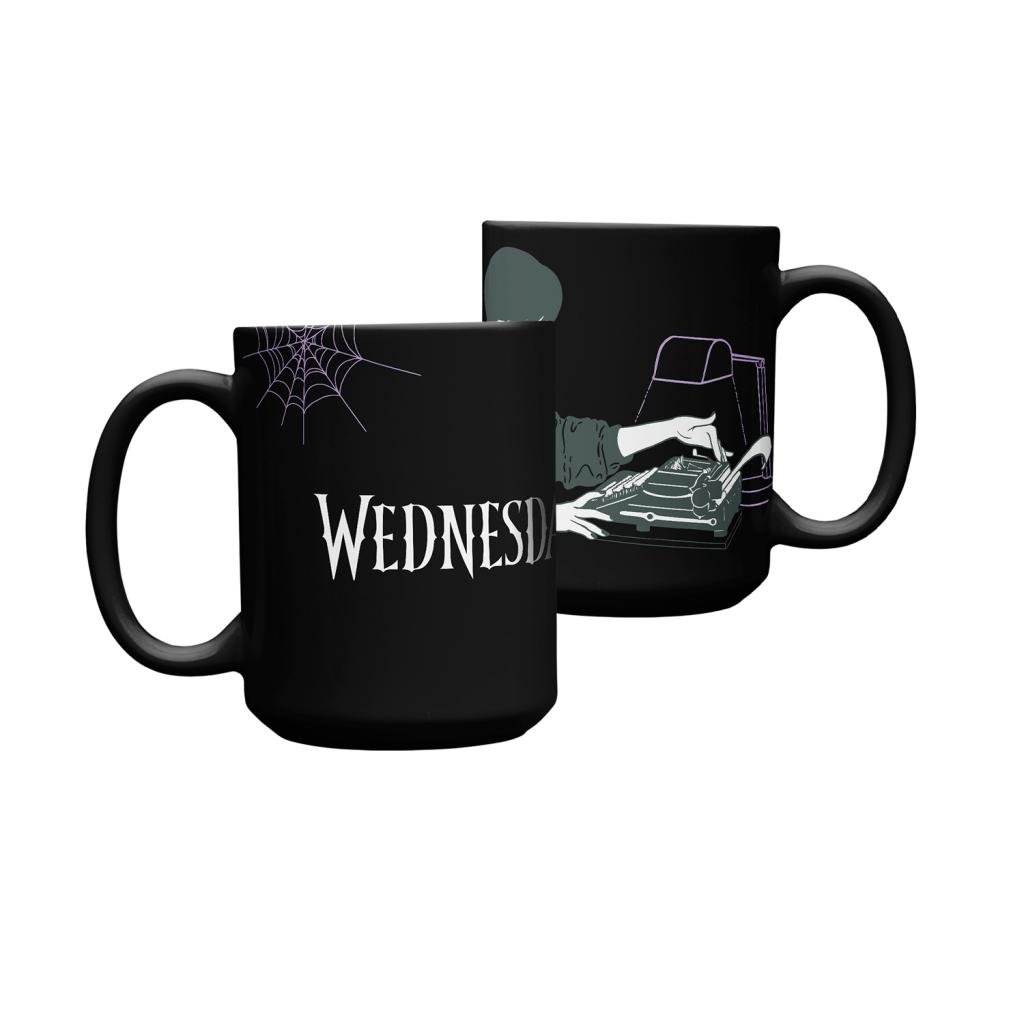 WEDNESDAY with Her Typewriter - Mug 11,8oz
