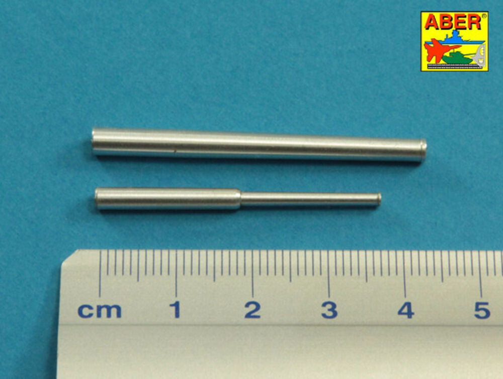 Main Armament for Soviet Heavy Tank SMK 1x76,2mm L-11, 1x45mm M1932,