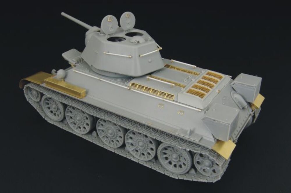 T-34-76 1943 Factory No 112