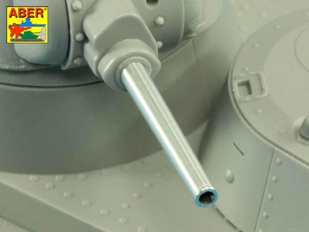 Main Armament for Soviet Heavy Tank SMK 1x76,2mm L-11, 1x45mm M1932,
