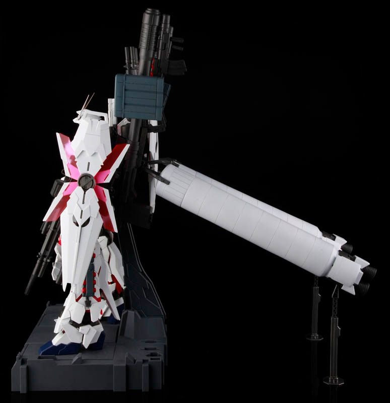 PG 1/60 FULL ARMOR EXPANSION UNIT FOR UNICORN GUNDAM