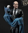 DC Comics Throne Legacy Series Statue Alfred Pennyworth (Batman Comics) Bonus Version 57 cm