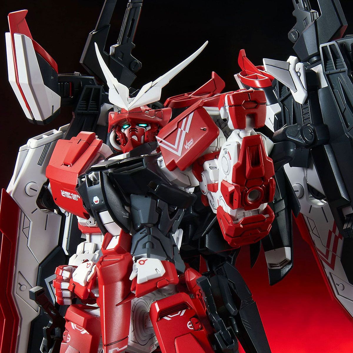 MG Gundam Astray Turn Red Limited P-Bandai Edition 1/100 - gundam-store.dk
