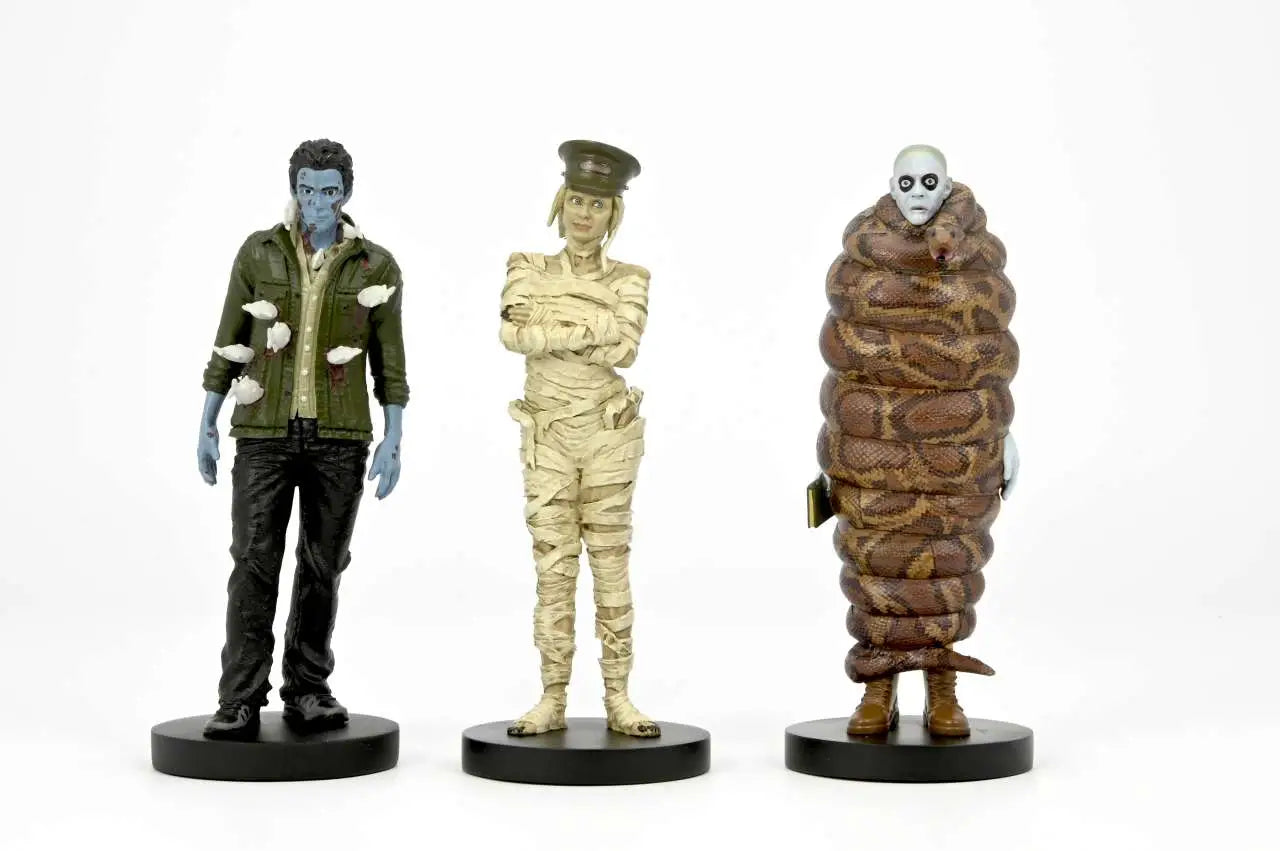BEETLEJUICE 2 IMMIGRATION HALL SET 1 - 3" FIG