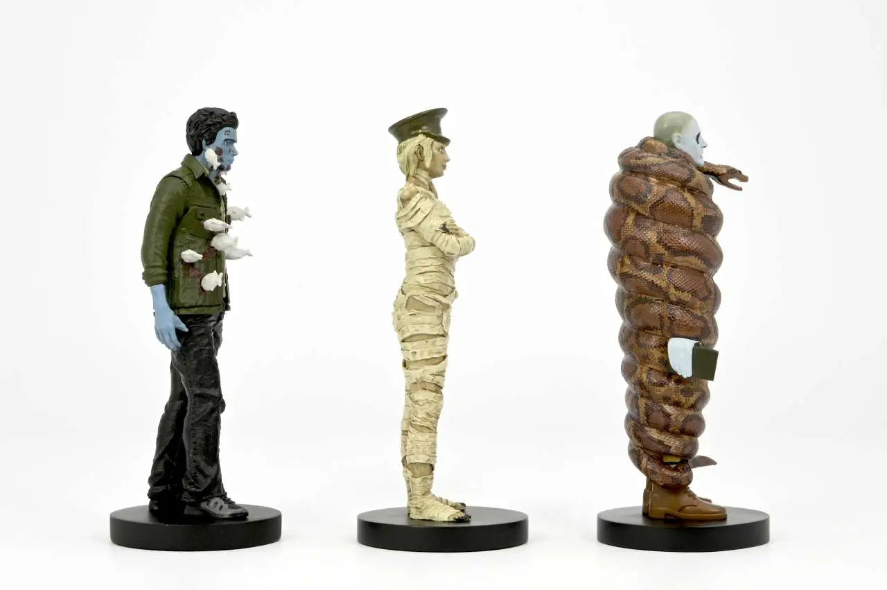 BEETLEJUICE 2 IMMIGRATION HALL SET 1 - 3" FIG