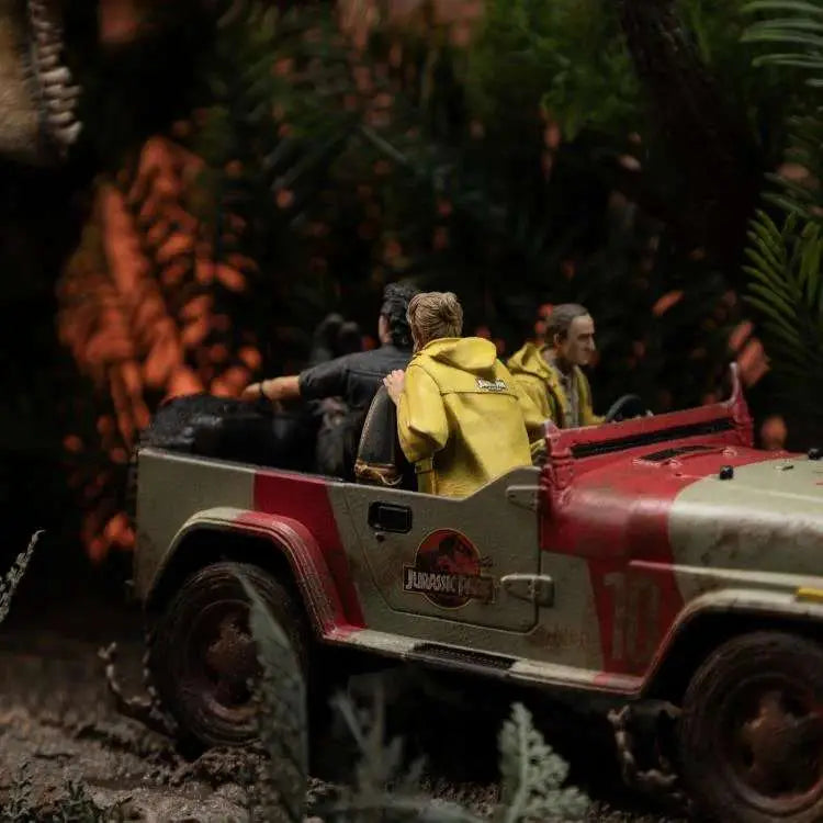 JURASSIC PARK DEMI ART T-REX ATTACKS 1/20 STATUE