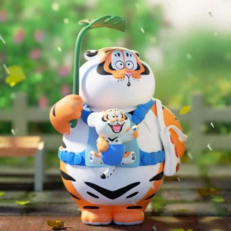 ALEXANDER THE TIGER ROARING LOVE BLIND BOX DISPLAY (8)