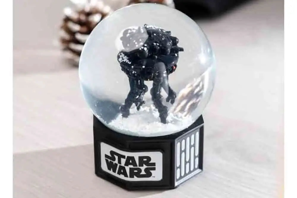 STAR WARS SNOW GLOBE