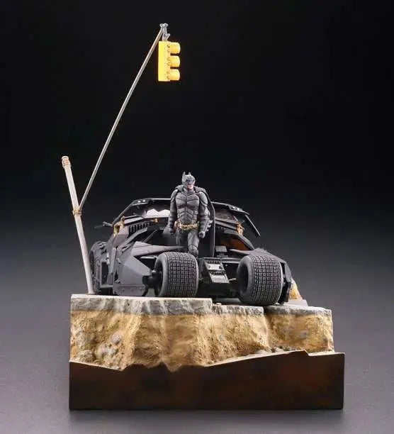 THE DARK KNIGHT TRILOGY LEGACY BATMOBILE TUMBLER IN GOTHAM CITY DIORAMA