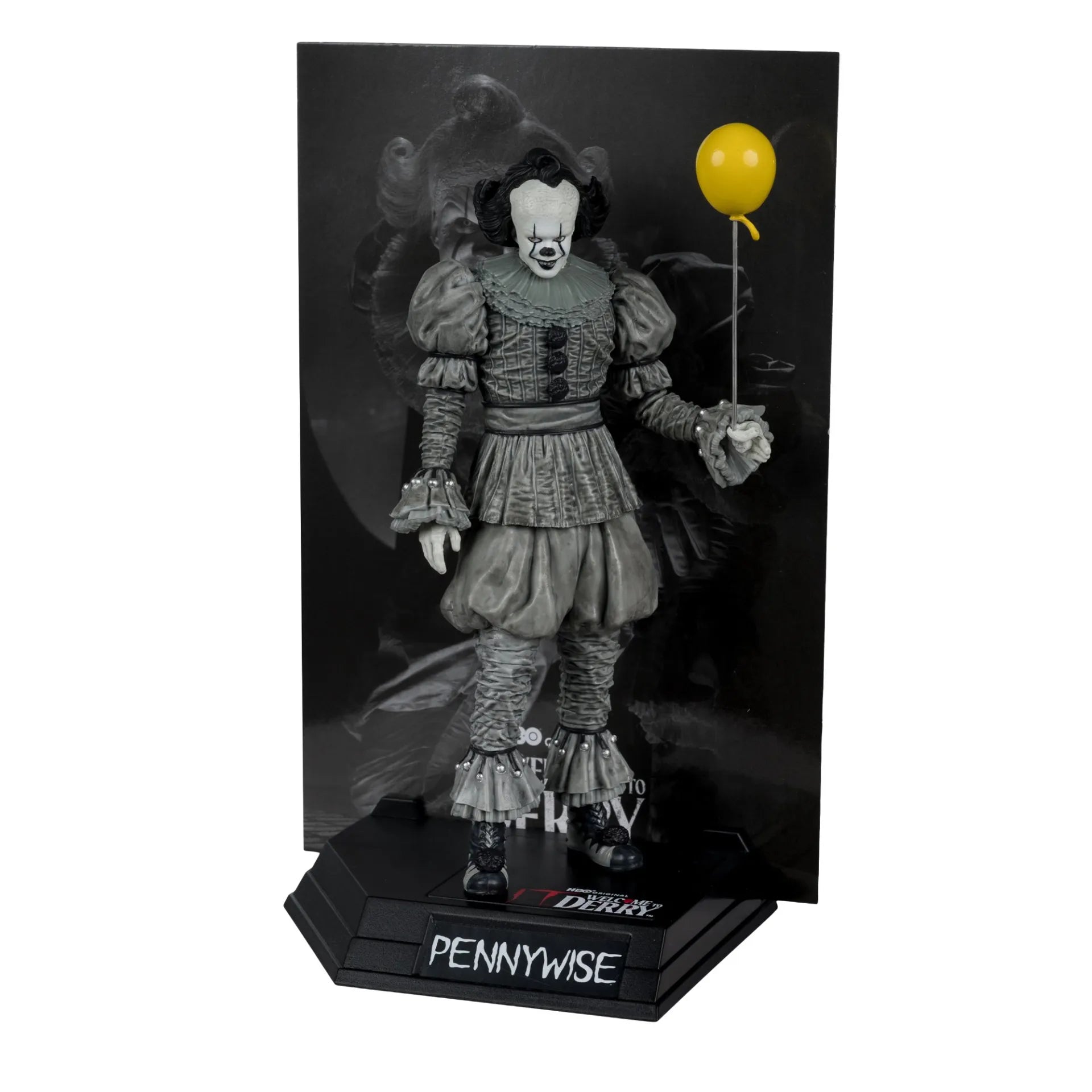 MOVIE MANIACS 6INCH POSED  WELCOME TO DERRY WV2 PENNYWISE BLACK&WHITE