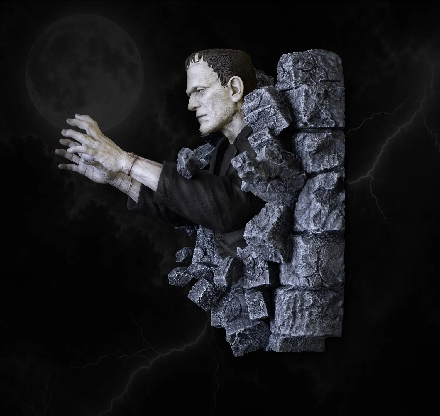 FRANKENSTEIN CLASSIC HORROR EDITION HALF SCALE WALL SCULPTURE