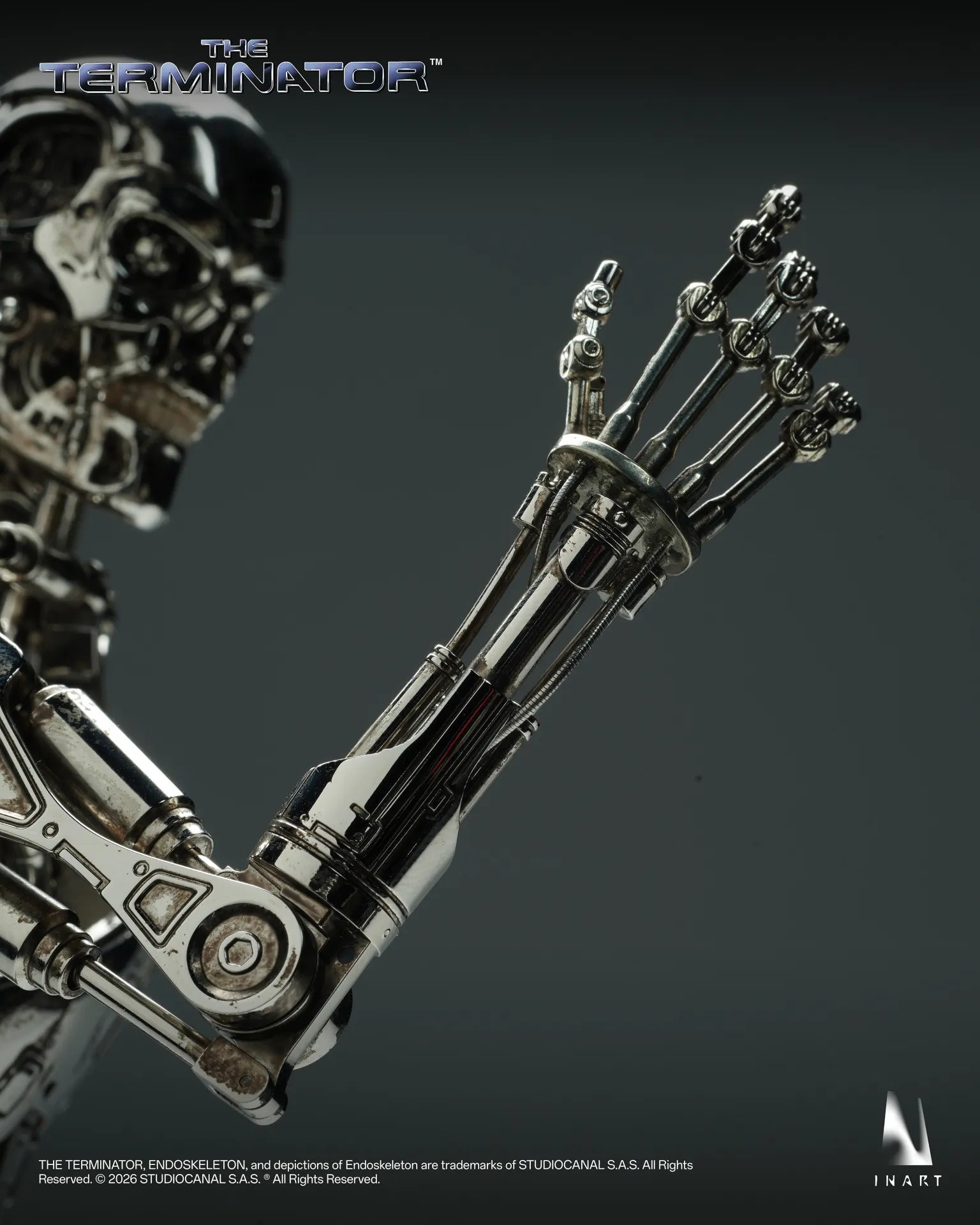THE TERMINATOR T-800 ENDOSKELETON 1/6 COLLECTIBLE FIGURE