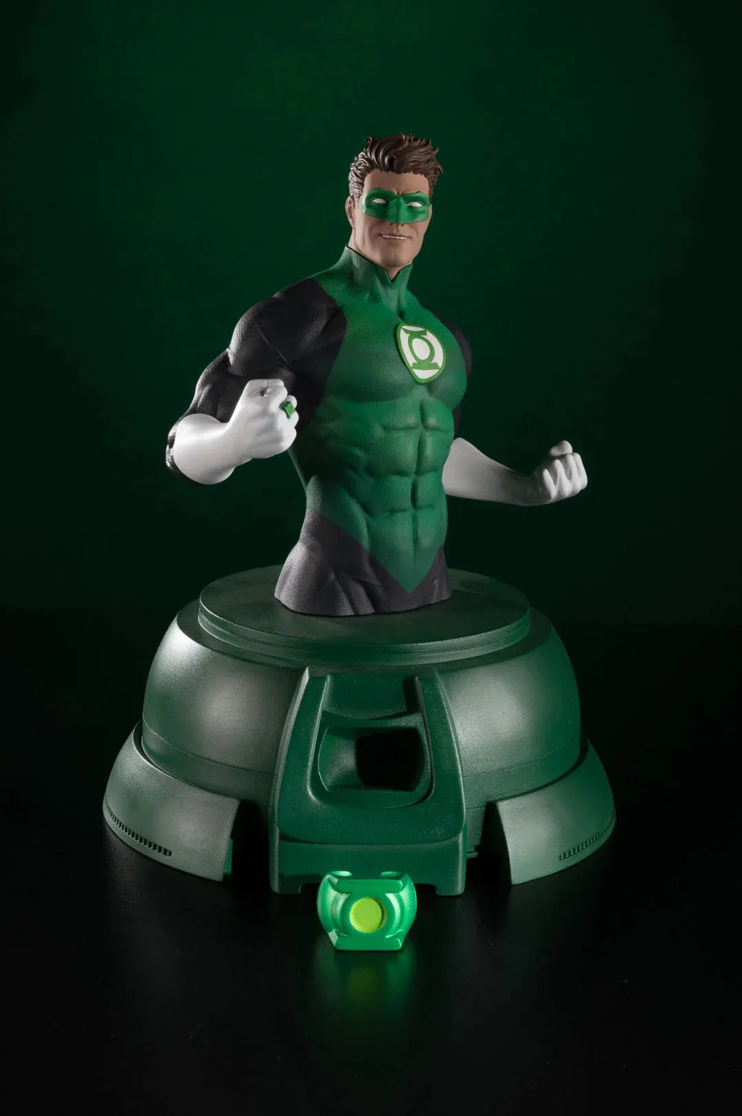 DC DIRECT GREEN LANTERN HAL JORDAN BUST + 1:1 SCALE POWER RING PROP REP