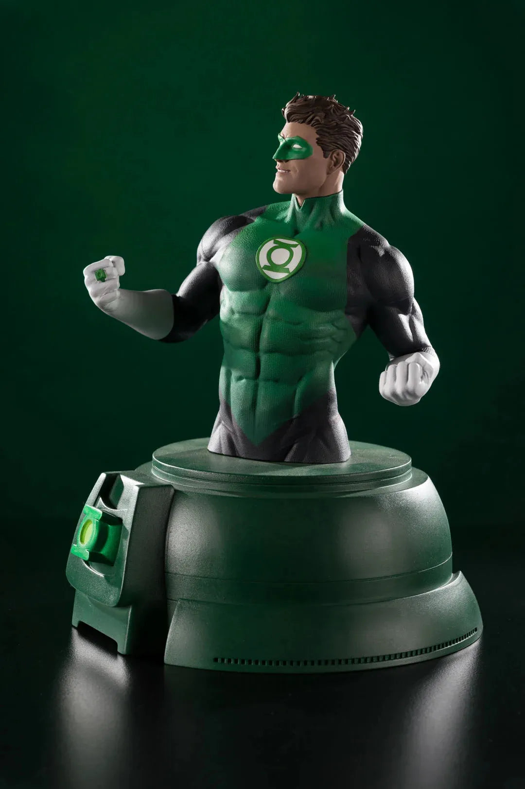 DC DIRECT GREEN LANTERN HAL JORDAN BUST + 1:1 SCALE POWER RING PROP REP