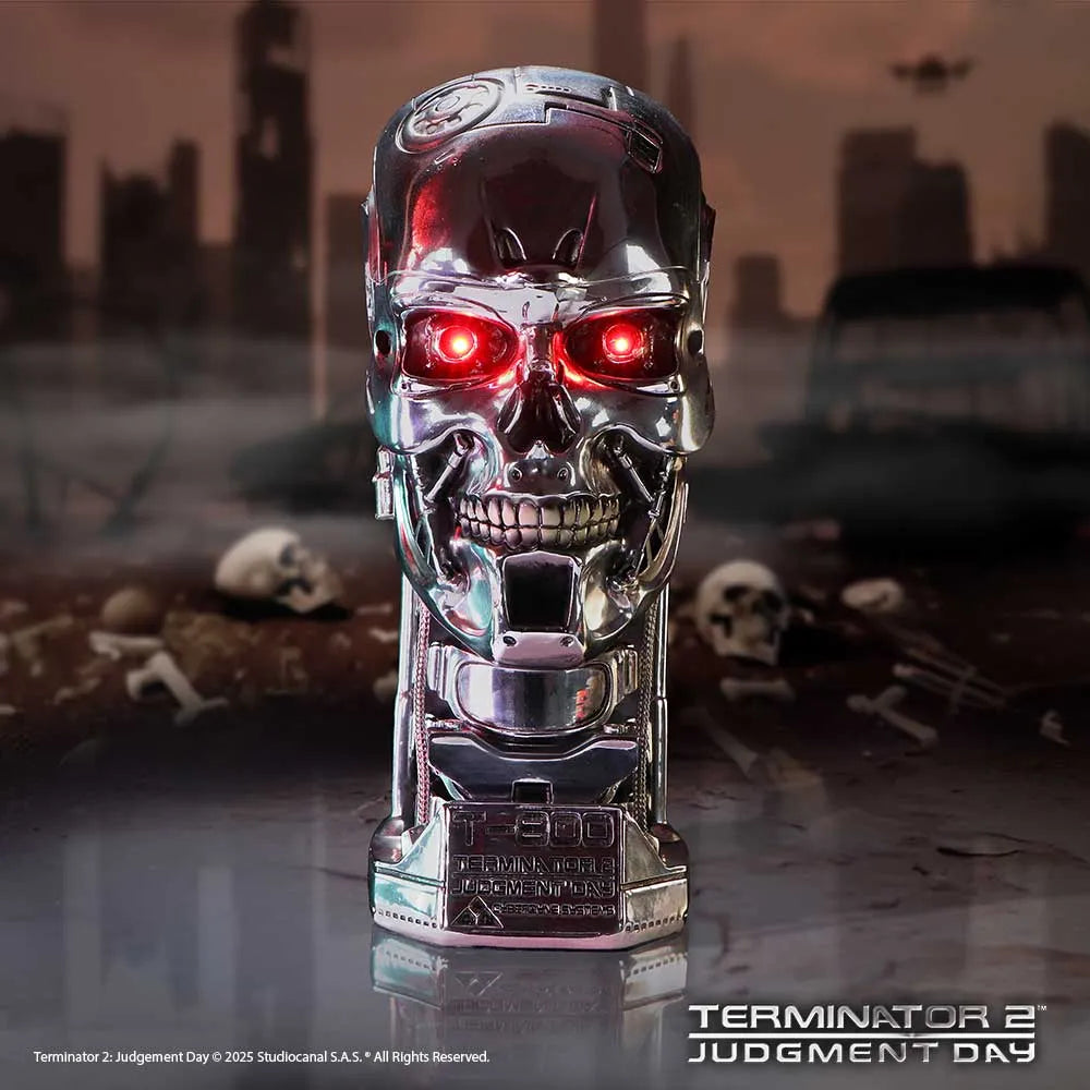 TERMINATOR T-800 LIGHT UP FIGURE