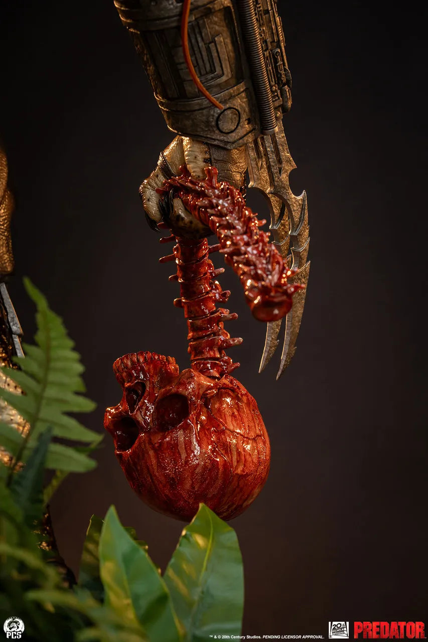 PREDATOR 1:2 SCALE STATUE
