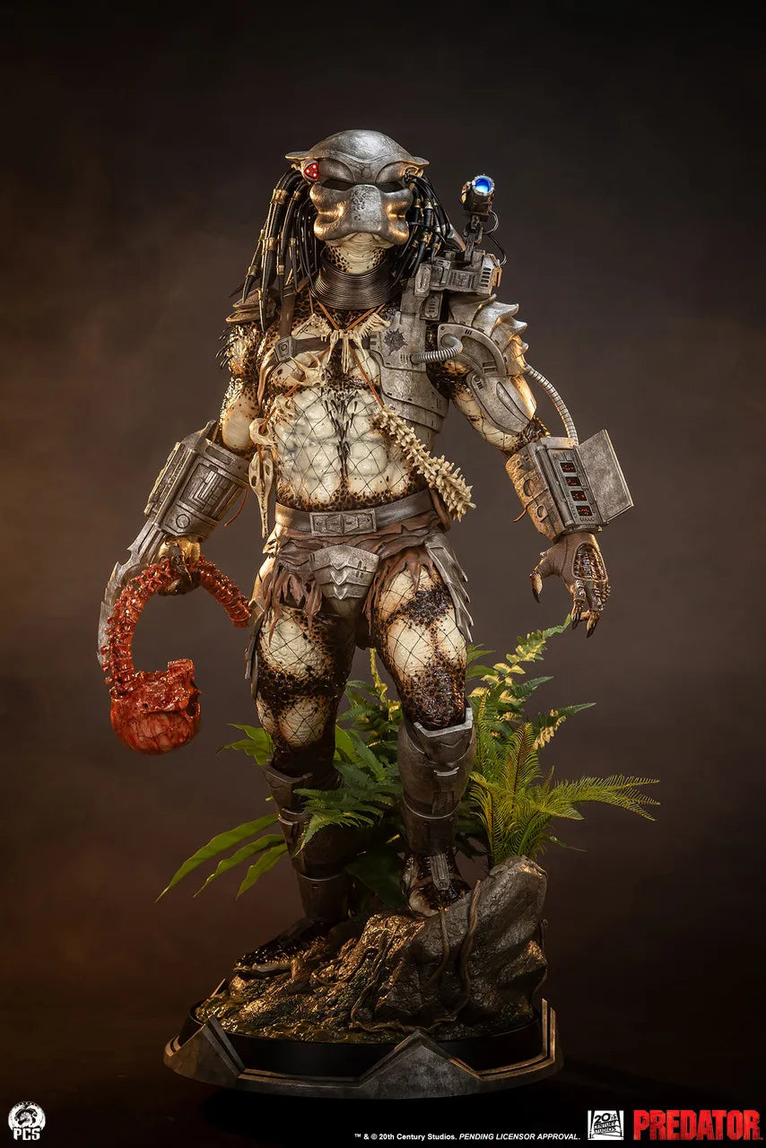 PREDATOR 1:2 SCALE STATUE