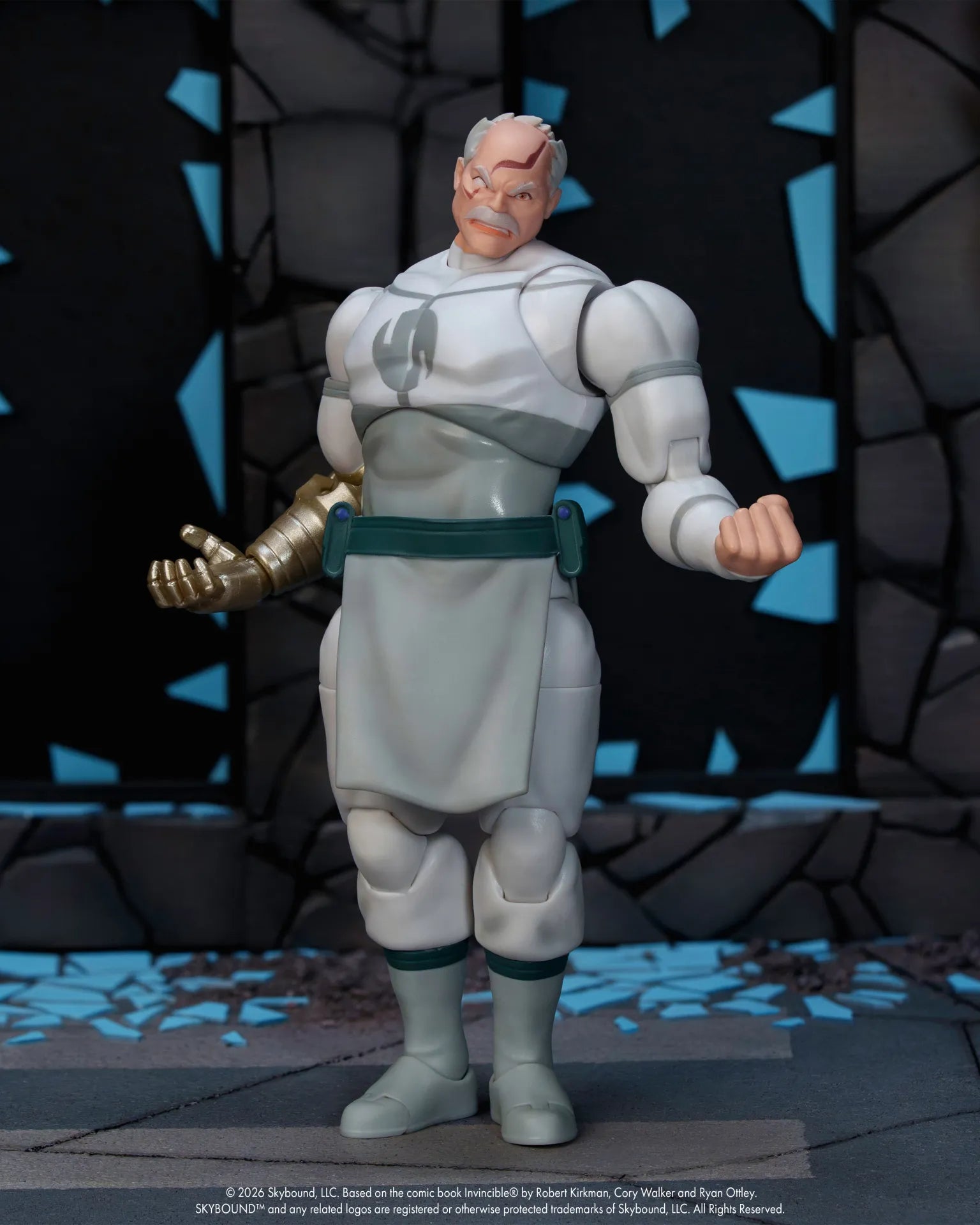 INVINCIBLE INVINCIBLE WITH KID OMNI MAN & CONQUEST LIMITED ACTION FIGURE SET(3)