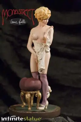 MONA STREET STATUE EXTRA