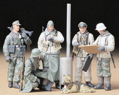 1/35 TYSKE SOLDATER - BRIEFING