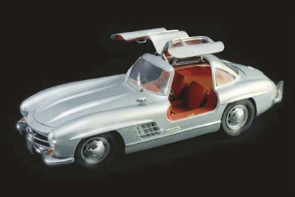 1:16 MERCEDES-BENZ 300 SL GULLWING