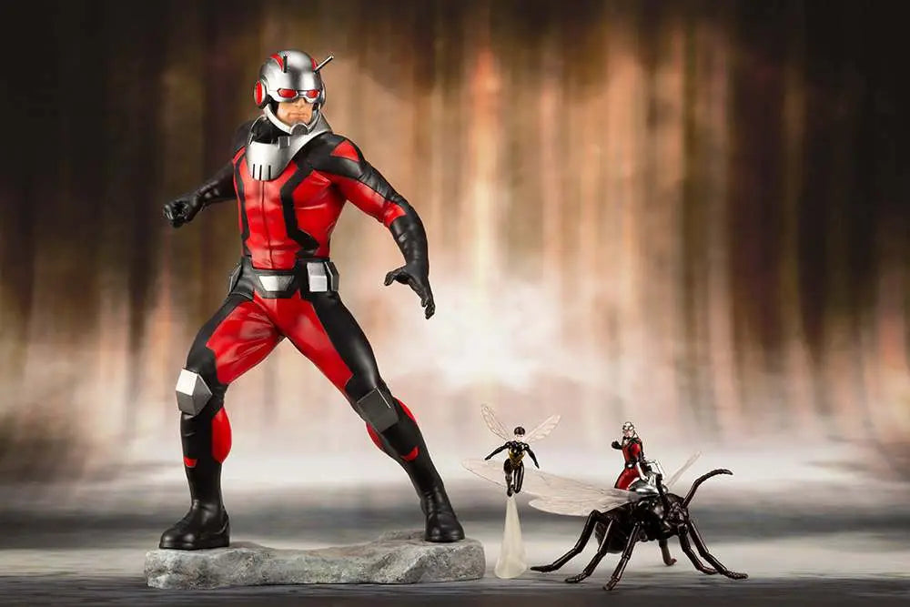 ASTONISHING ANTMAN & WASP ARTFX+ STATUE