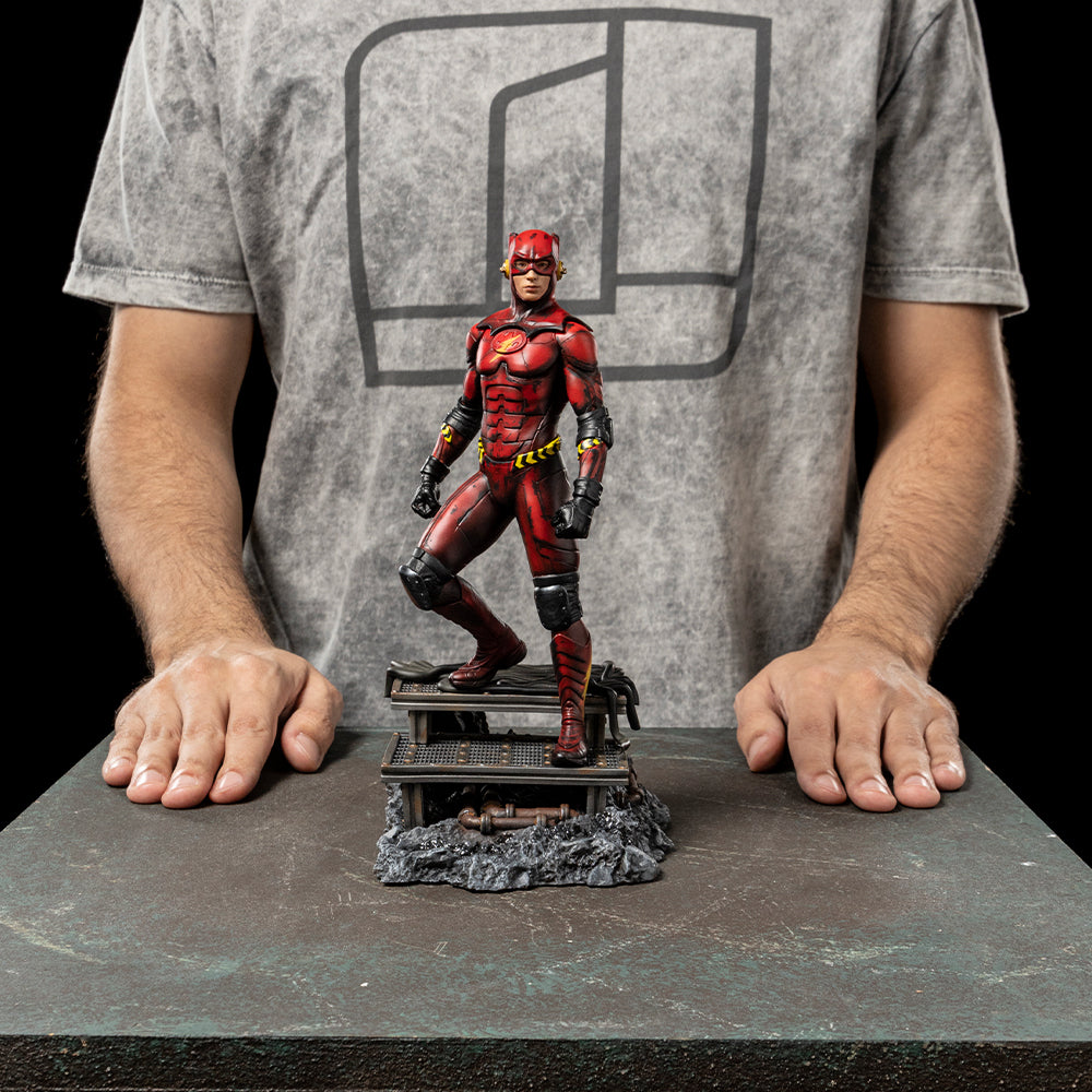 Iron Studios The Flash Movie - Flash Alternate Version Statue Art Scale 1/10