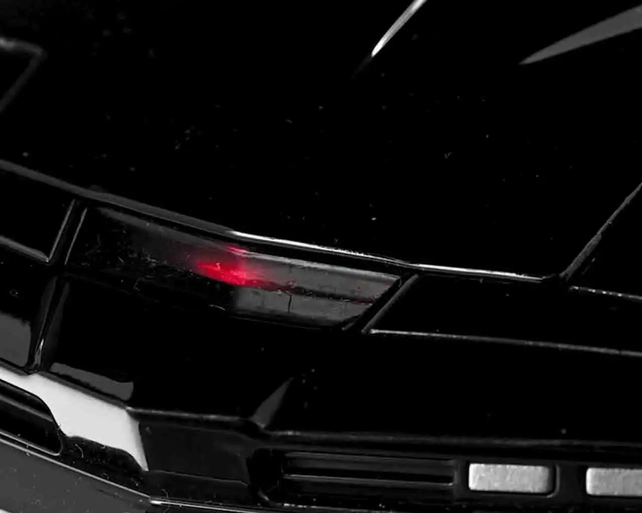 Knight Rider - K.I.T.T. 1982 Pontiac Firebird Trans Am - 1:24 Die-Cast Model With Lights