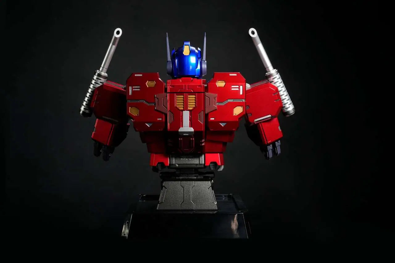 TRANSFORMERS BUST GENERATION OPTIMUS PRIME MECHANIC BUST