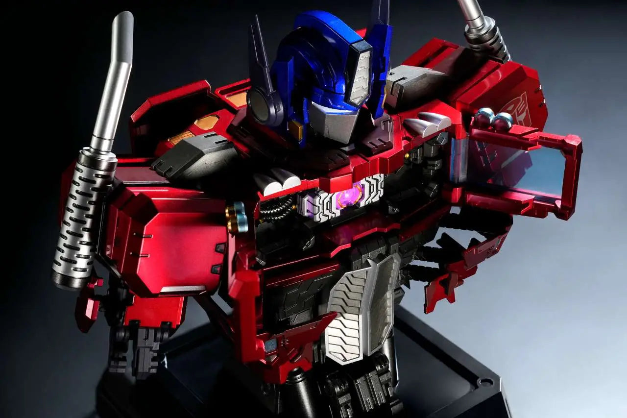TRANSFORMERS BUST GENERATION OPTIMUS PRIME MECHANIC BUST
