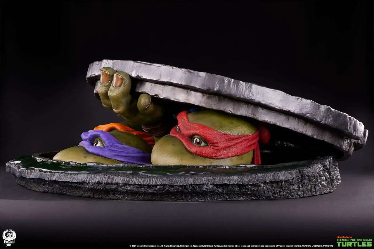 TMNT UNDERGROUND  1:1 SCALE DIORAMA