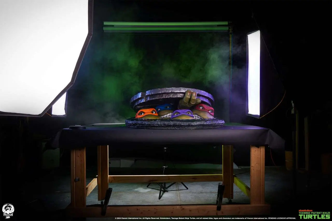 TMNT UNDERGROUND  1:1 SCALE DIORAMA