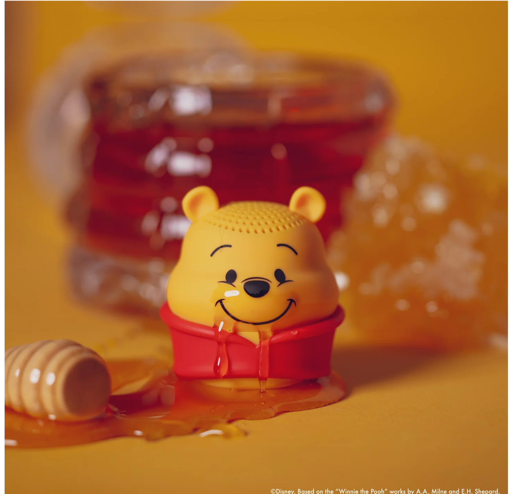 WINNIE THE POOH - Mini Bluetooth Speaker - Bitty Boomers