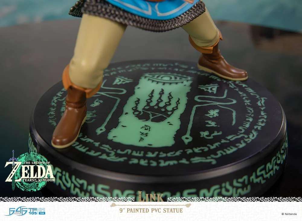 LEGEND OF ZELA TEARS OF THE KINGDOM - Link - Statue 18cm
