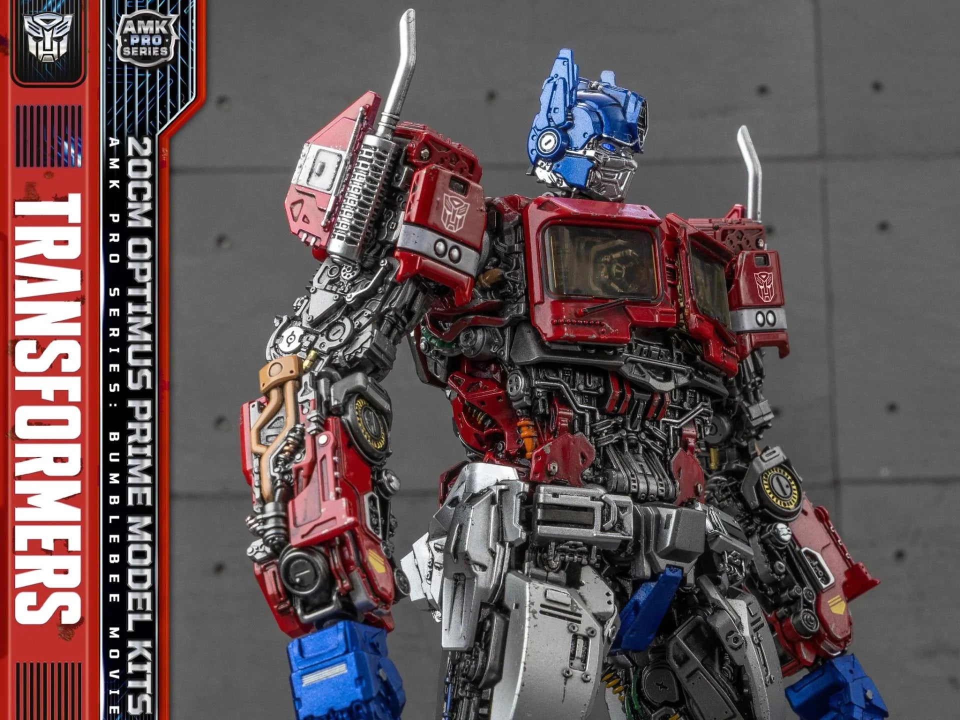 TRANSFORMERS - Optimus Prime - Model Kit AMK Pro 20cm