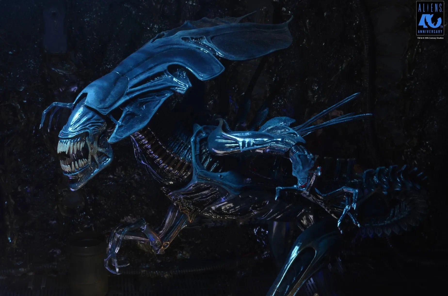 ALIENS 40TH ANNIVERSARY - Alien Queen - Figure Ultra Deluxe 37cm