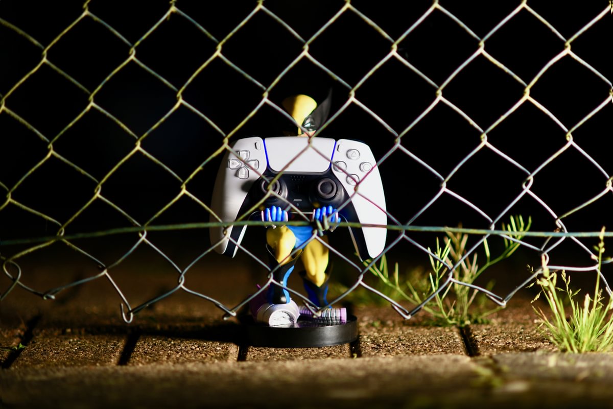 X-MEN - Wolverine - Controller & Phone Support - 20cm