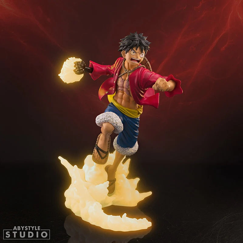 ONE PIECE - Luffy - Glow in the dark Figure SFC 16cm