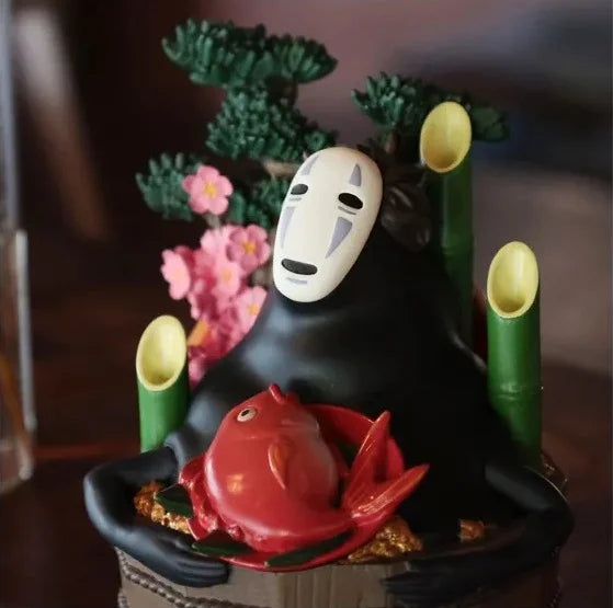 SPIRITED AWAY - No Face Golden Bucket & Bamboos - Diorama 18cm