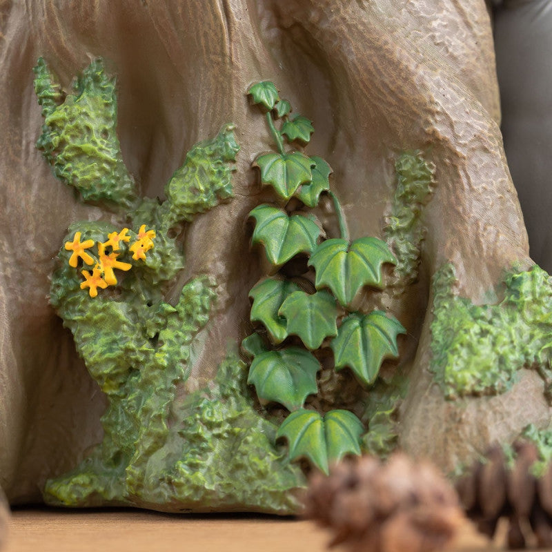 MY NEIGHBOR TOTORO - Totoro tree trunk - Planter Diorama 17.5cm