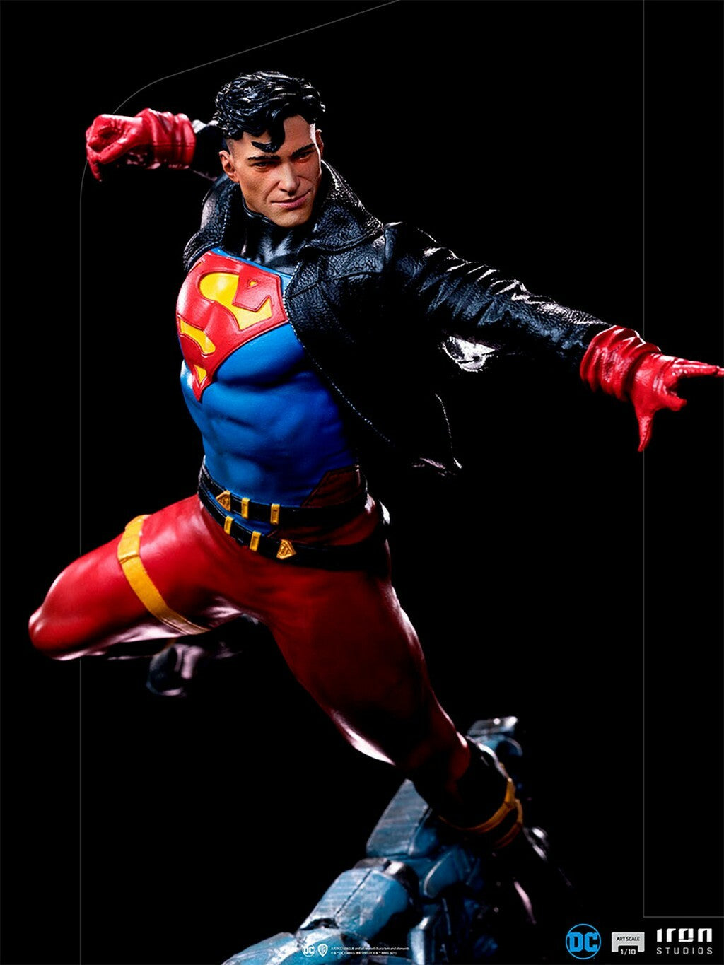 DC COMICS - SuperBoy - Statuette 1/10 Art Scale - 28cm