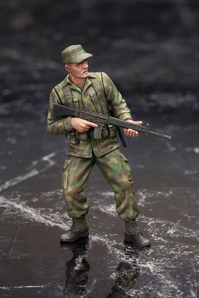 METAL GEAR SOLID V GROUND ZERO - Model Kit Set 1/35 5cm