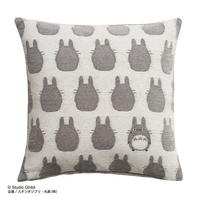 MY NEIGHBOR TOTORO - Grey Totoro - Cushion 45x45cm