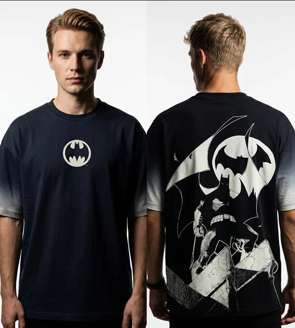 DC - Batsignal in the dark - Oversize T-Shirt Men (M)