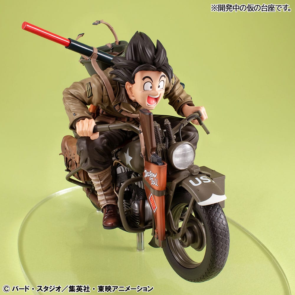 DRAGON BALL Z - Son Goku & Bike - Statue Desktop Real McCoy 18cm