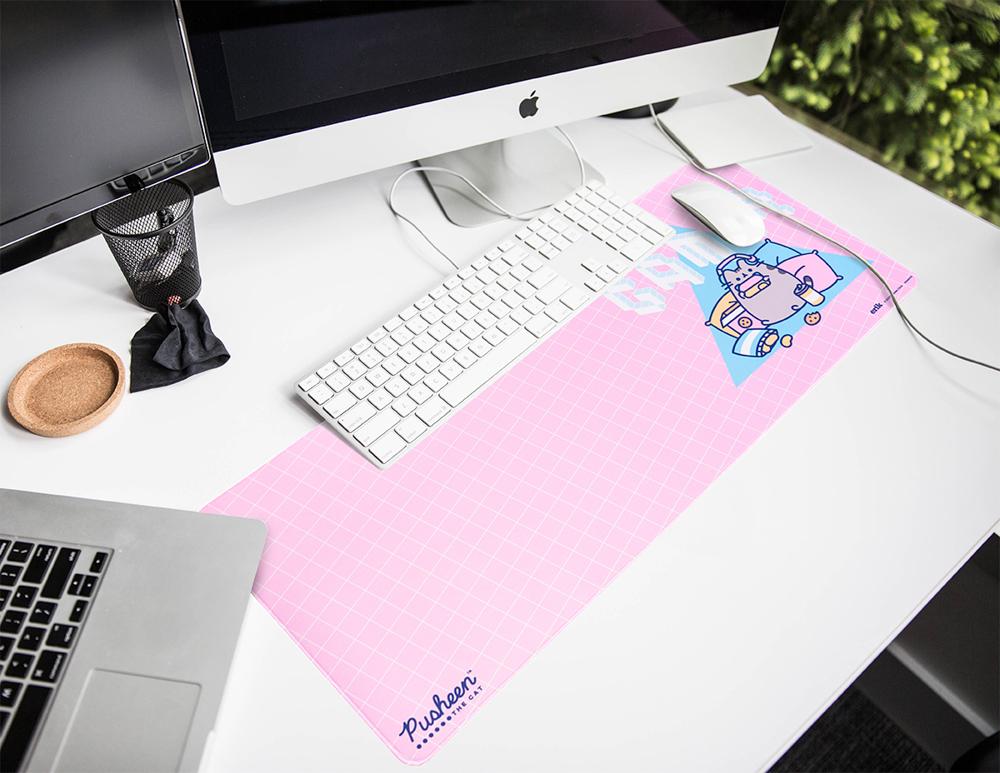 PUSHEEN - Gamer - XL Desktop Mat